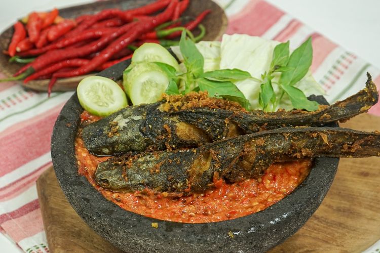 Pecel Lele Adzkia: Rasa Autentik yang Menggugah Selera di Kalibanjar
